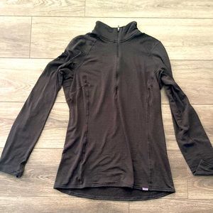 Patagonia thermal weight zip neck base layer